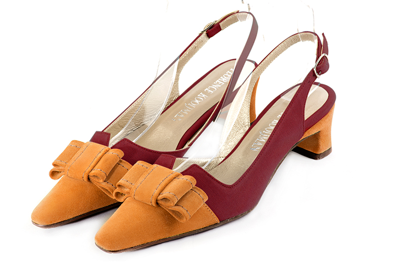 Apricot orange and burgundy red women's open back shoes, with a knot. Tapered toe. Low kitten heels. Front view - Florence KOOIJMAN
